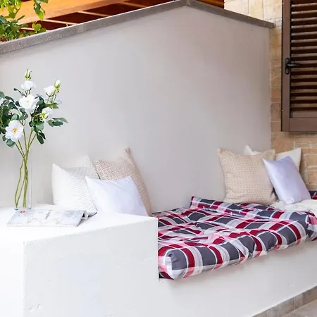 Jacuzzi E Giardino, 200mt * San Giovanni (Nuoro)
