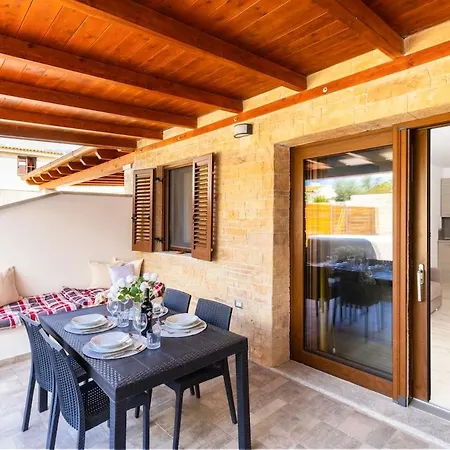 Apartamento Jacuzzi E Giardino, 200mt *