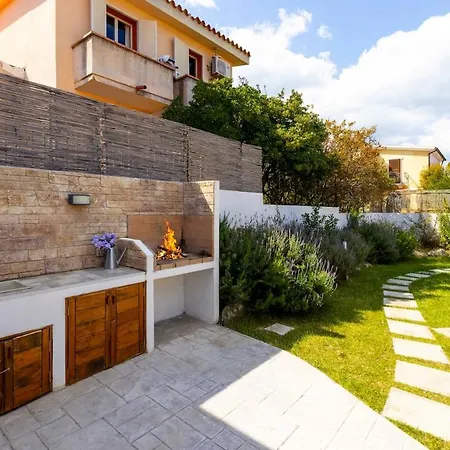Jacuzzi E Giardino, 200mt Διαμέρισμα San Giovanni (Nuoro)
