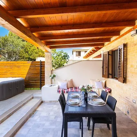 Jacuzzi E Giardino, 200mt Διαμέρισμα